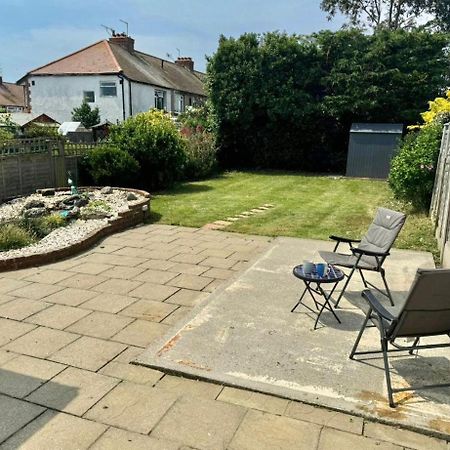 Betty'S Bungalow Lancing Kültér fotó